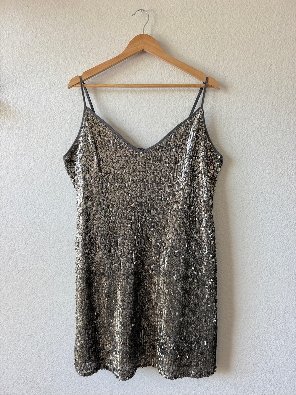 Abercrombie & Fitch Gold Silver Sequin Dress Size XL Sparkly statement piece